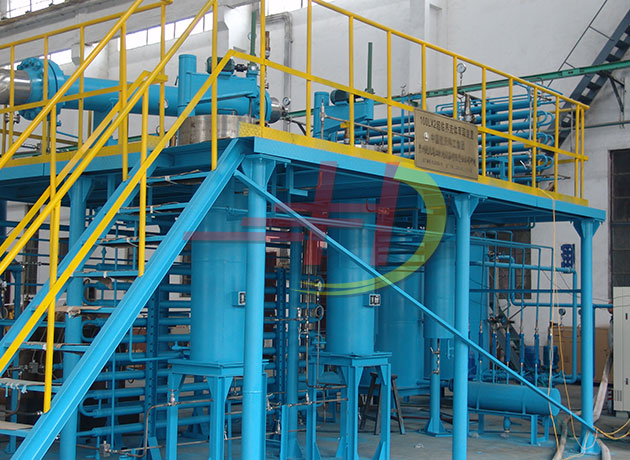 2*100L超臨界CO2提取設(shè)備HD22-40-100